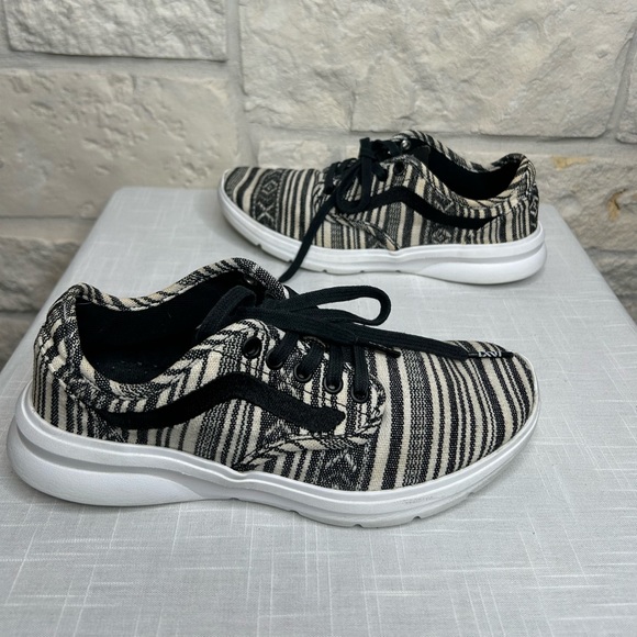 Vans off the Wall IS02 Cancun Multi Sneakers Womens 8.5 - Picture 5 of 10